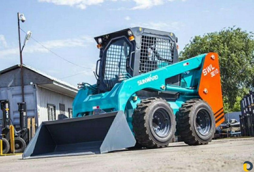 Мини-погрузчик Sunward swl3220