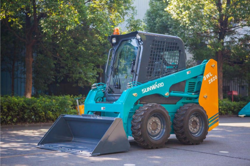 Мини-погрузчик Sunward swl3220