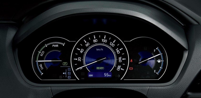 Панель Toyota Voxy гибрид