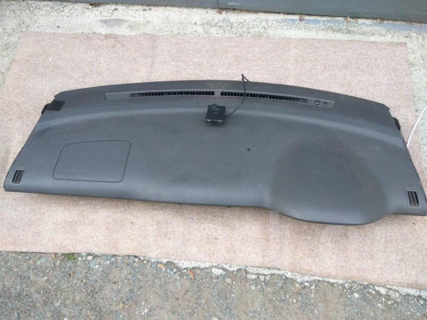 Передняя панель салона