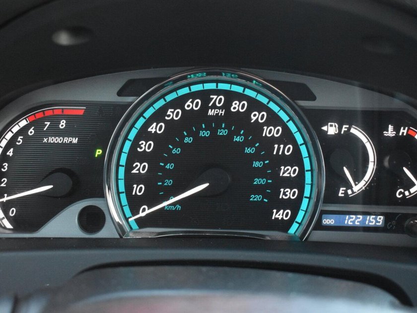 Приборная панель Тойота венза