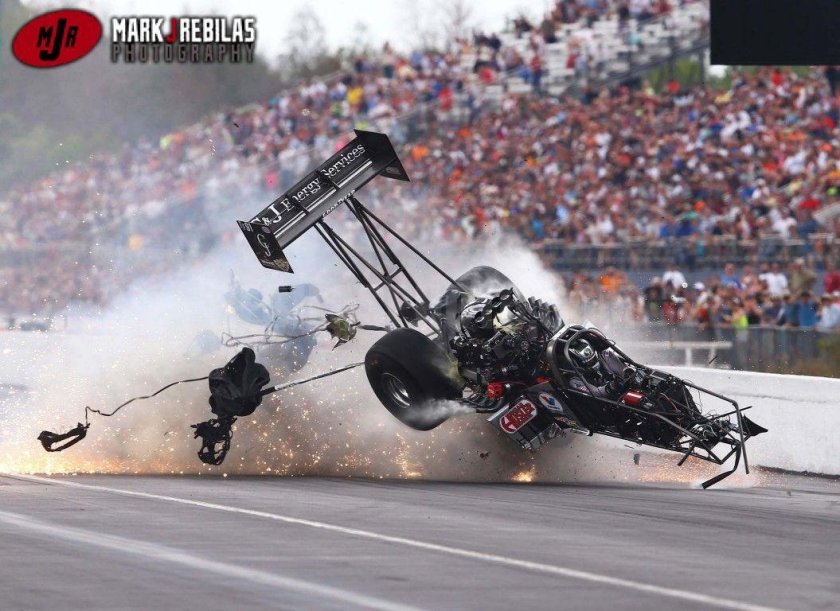 Драгстер Top fuel