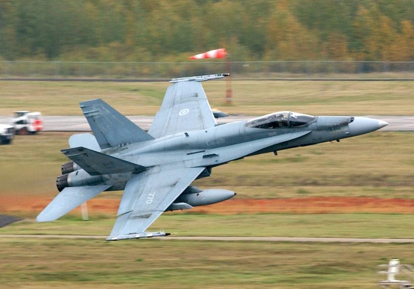 MCDONNELL Douglas CF-18 Hornet