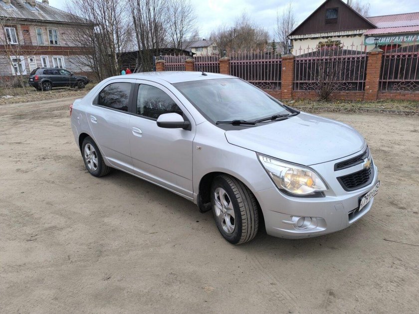Шевроле кобальт 2012