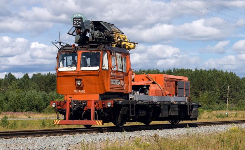 Мотовоз погрузочно-транспортный МПТ-6