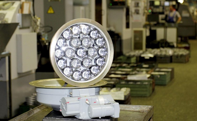 Посадочная лампа фара