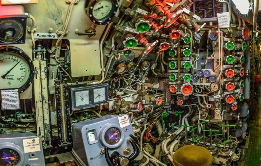 Центральный пост подводной лодки 667