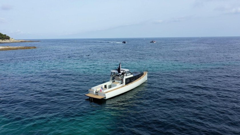 Катамаран лодка