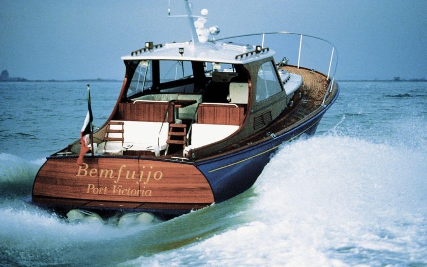 Лобстер Боут