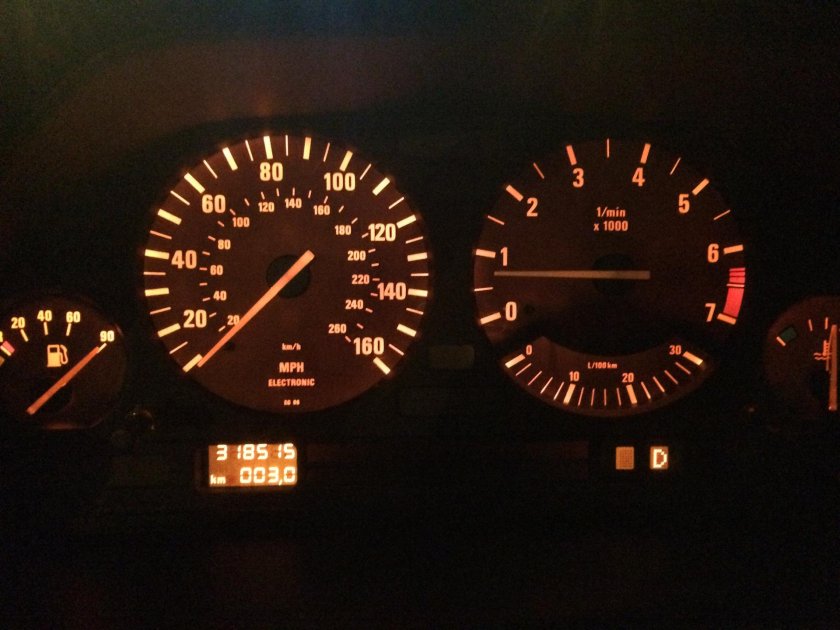 Спидометр БМВ 740