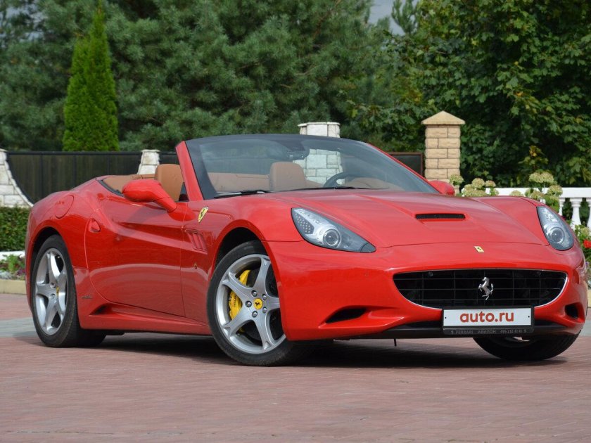 Феррари Калифорния 2011