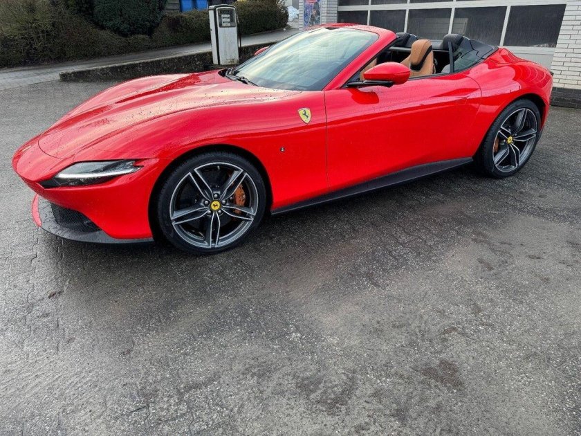 Ferrari roma spider