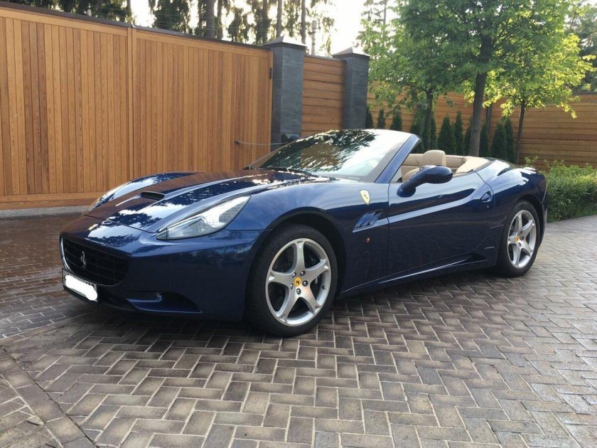 Феррари Калифорния кабриолет