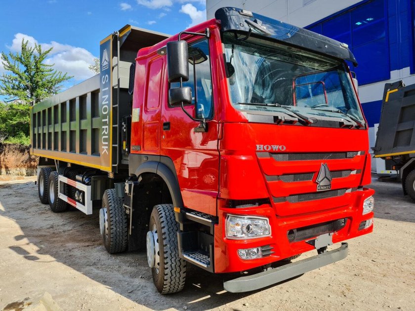 Самосвал HOWO hw76