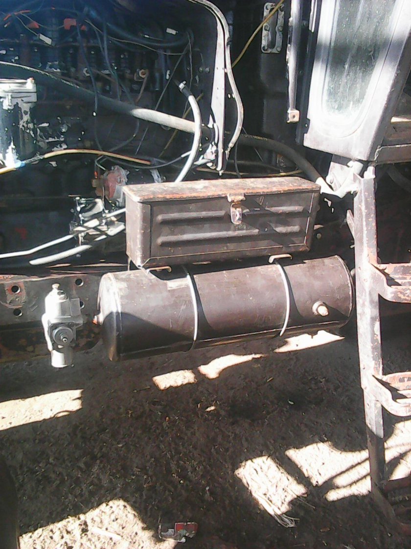 Воздушный ресивер МТЗ 82