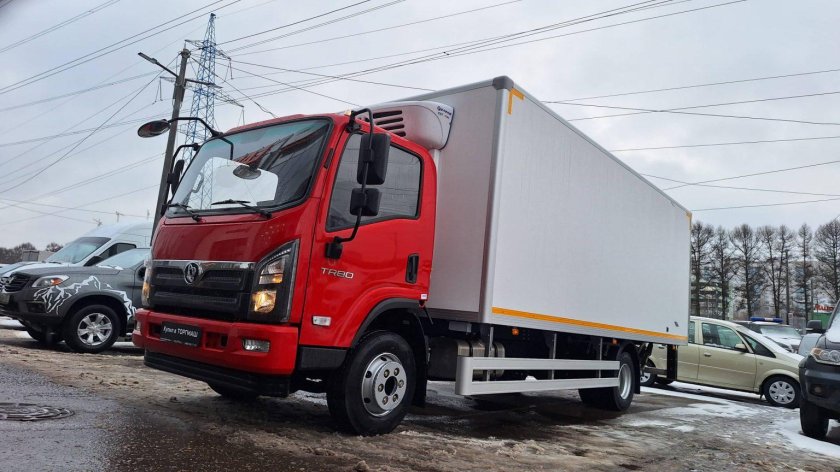 Dongfeng c120l изотермический фургон