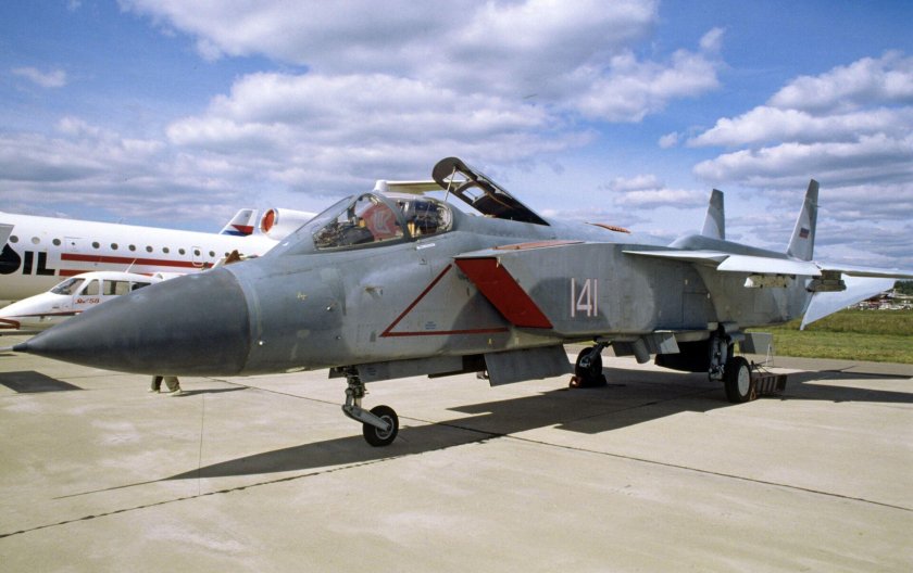 Як-141 самолет