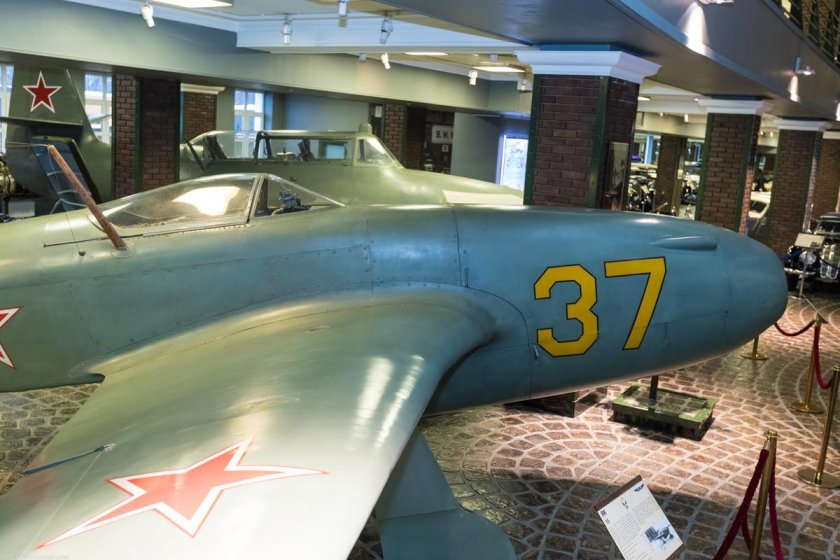 Як-15 истребитель