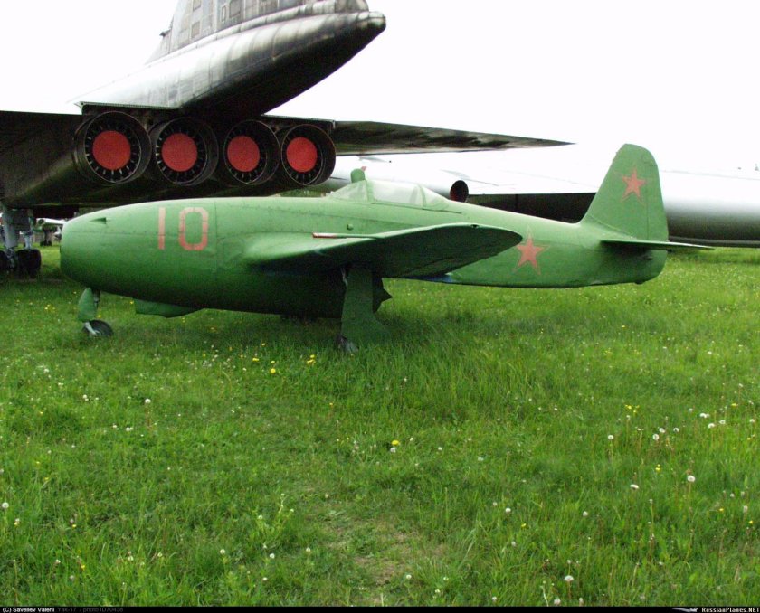 Як 17 самолет