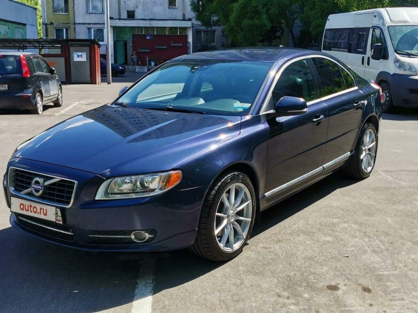 Вольво седан 2010