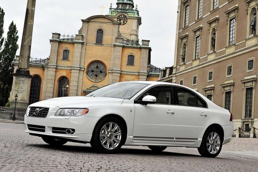 Вольво седан s80