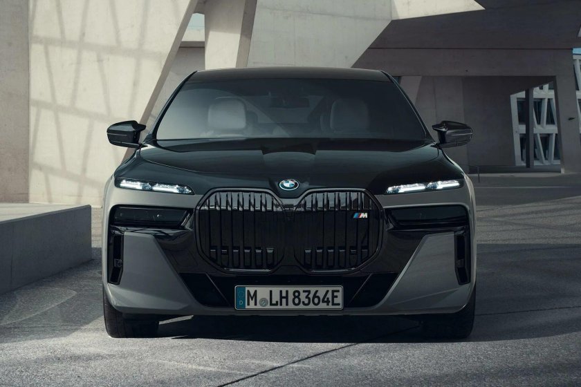 Bmw m7 2023