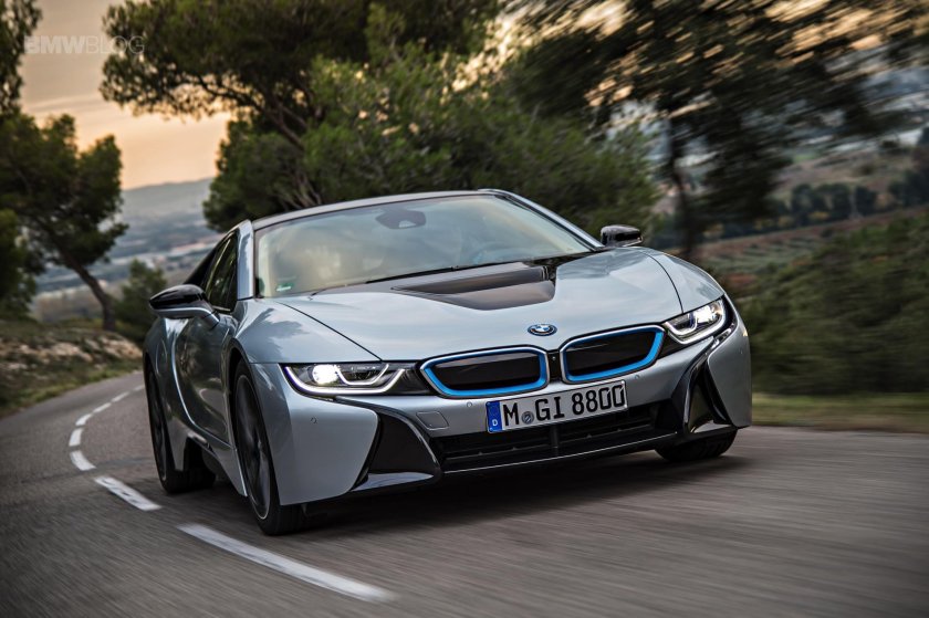 BMW i8 2021