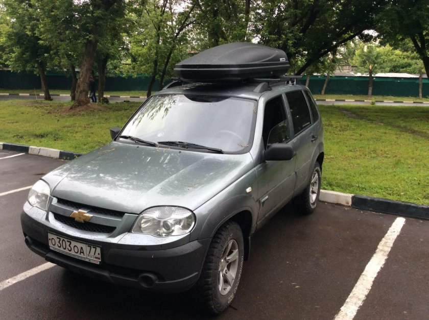 Багажный бокс на Шевроле ниву