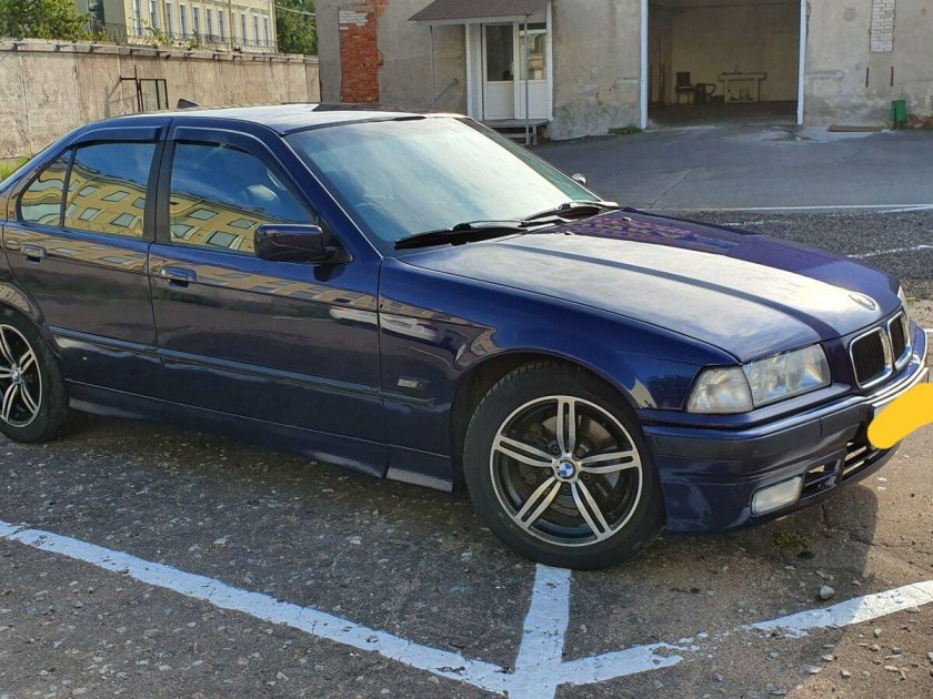 БМВ 320i 1995