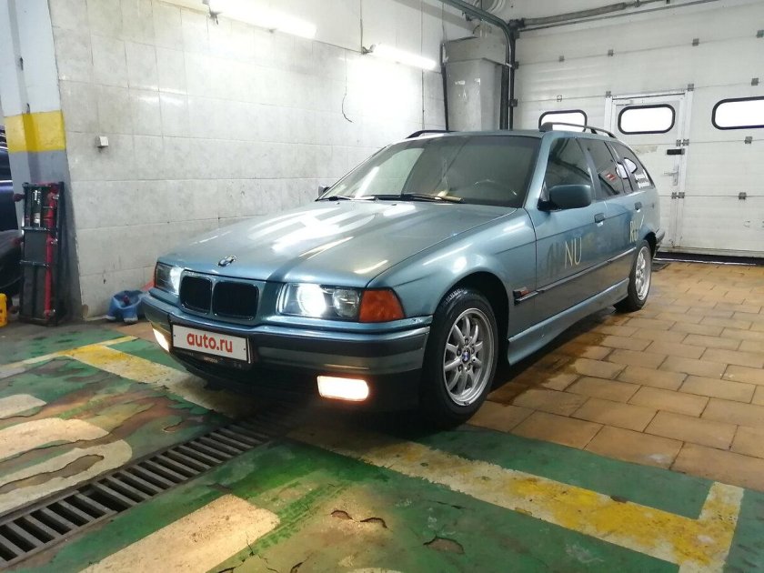 BMW 320i 1995