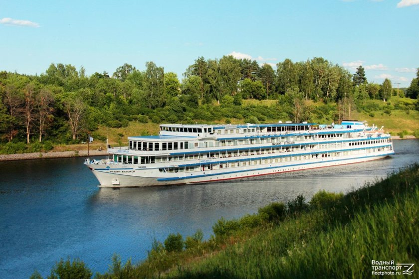 Теплоход канал им Москвы