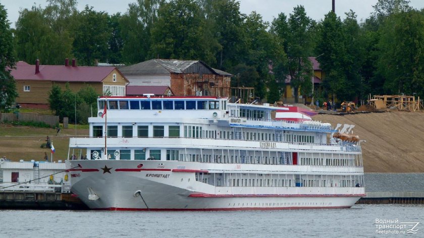 Теплоход александр суворов в нижнем новгороде
