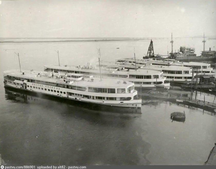 Долматовский Сормовская лирическая