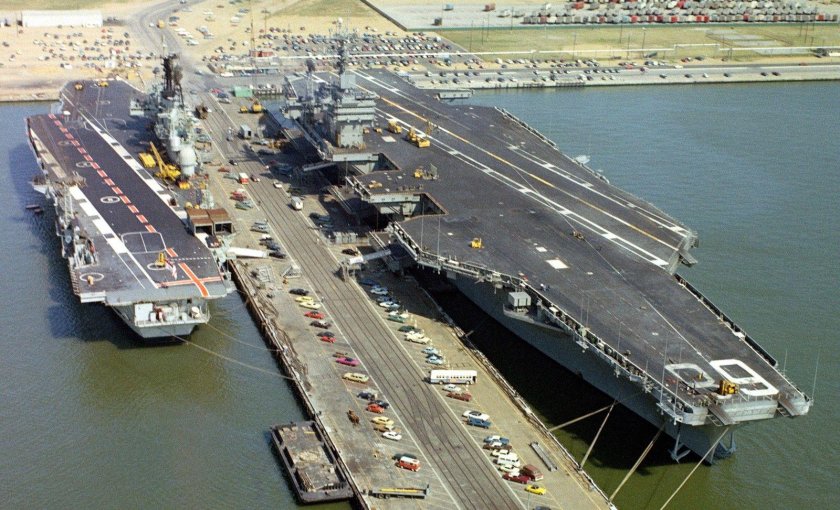 Авианосец USS Nimitz