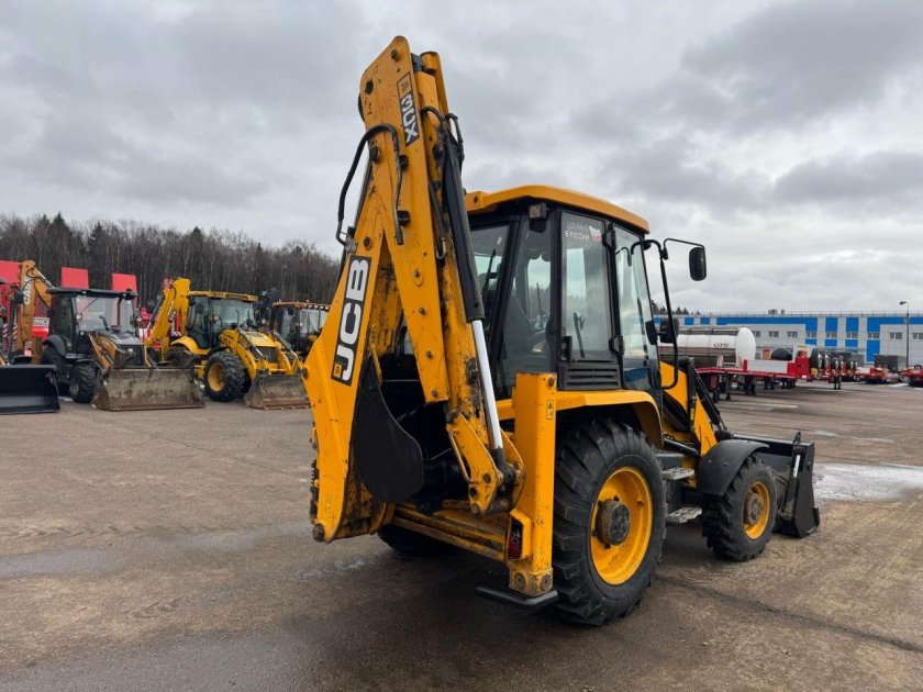 Экскаватор погрузчик jcb