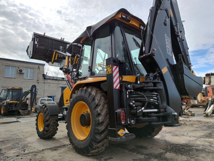 Экскаватор погрузчик мст