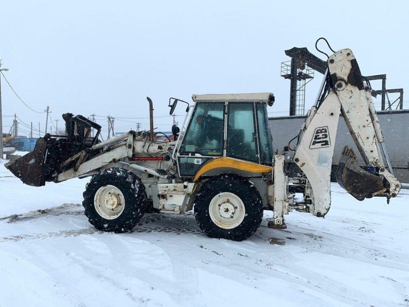 Погрузчик JCB челюстной