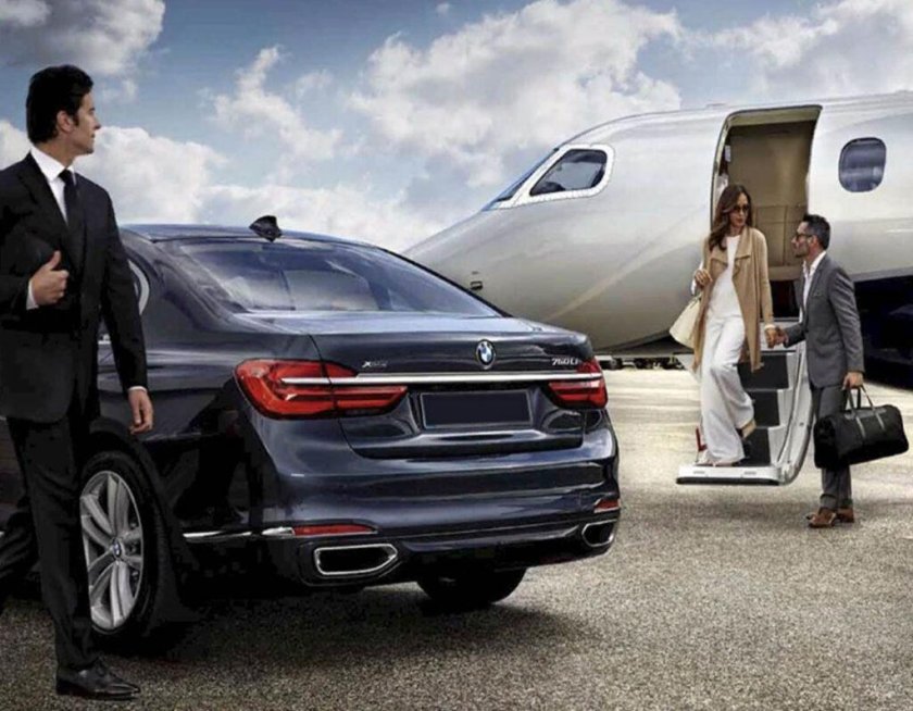 Бизнесмен в машине