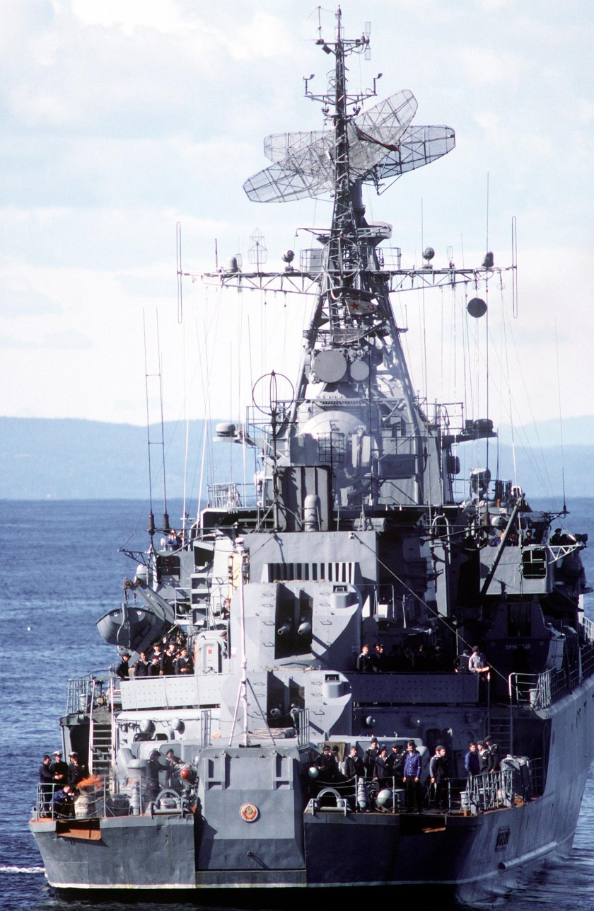 Корабль дружный 754