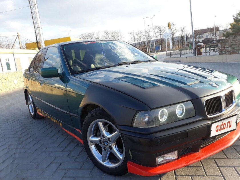 BMW 1993 года