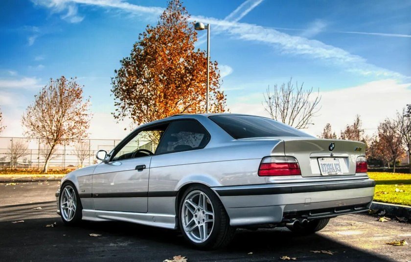 BMW e36 серебристая