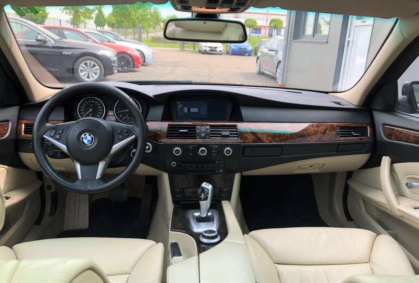 BMW e60 салон