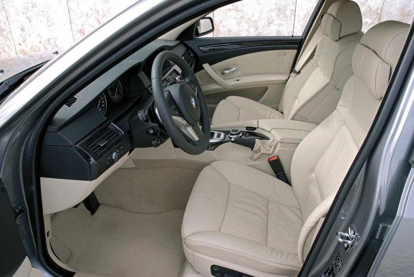 BMW e60 белый салон