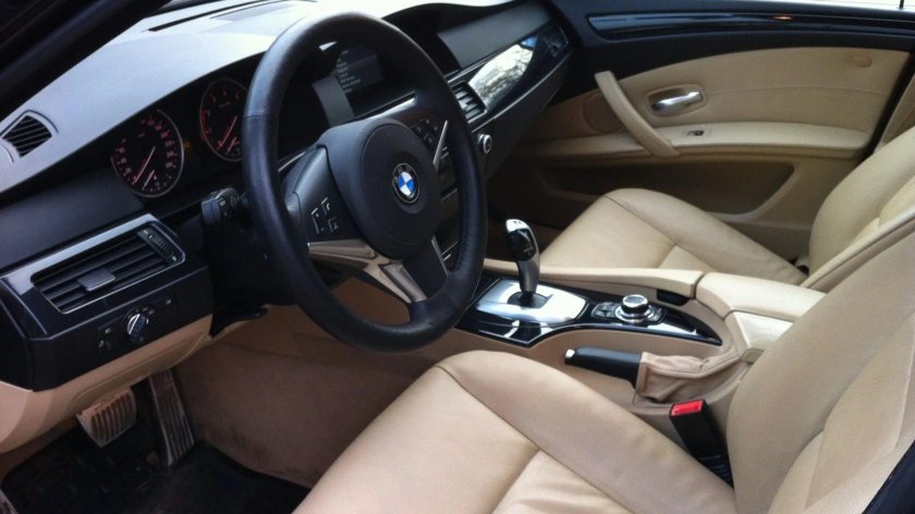 БМВ е60 салон