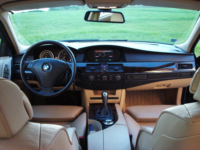 BMW 5 e60 салон
