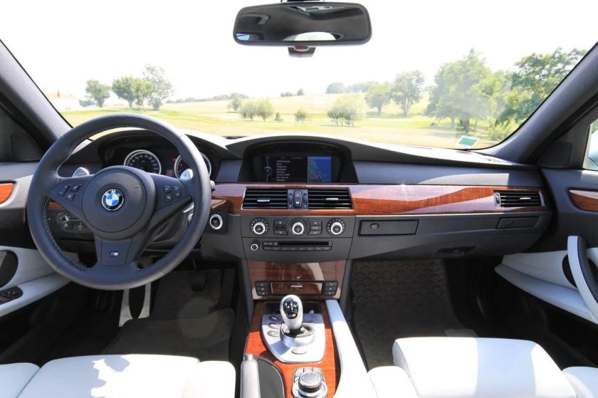 BMW m5 e60 салон