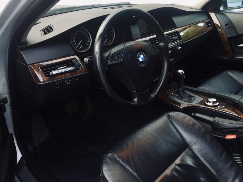 BMW e60 салон