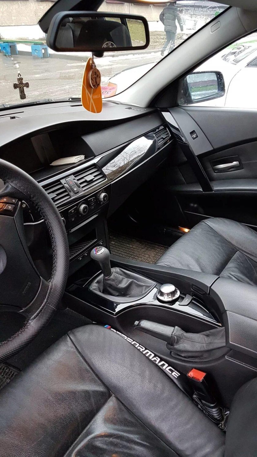 Салон BMW e60 дерево