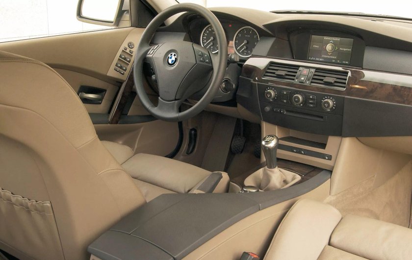 BMW e60 салон