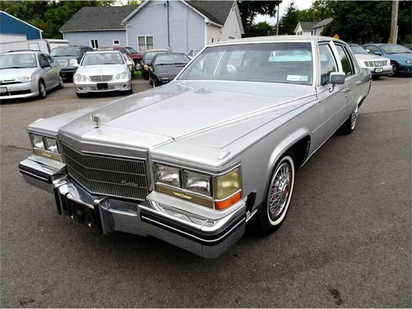 Cadillac Fleetwood Brougham 1984